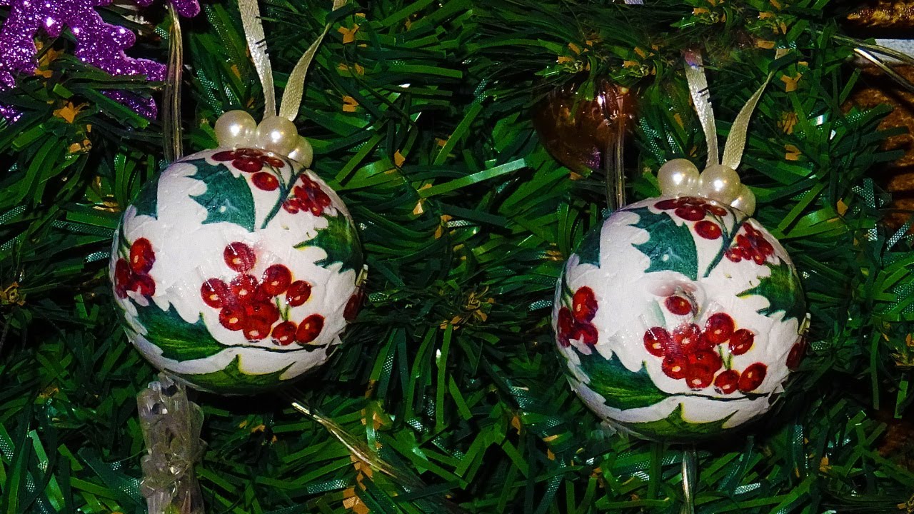 Kar&aacute;csonyi g&ouml;mb dekor&aacute;ci&oacute; decoupage technik&aacute;val