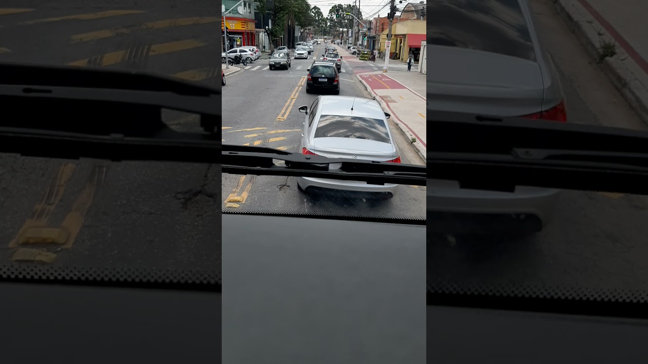 Carreta no tr&acirc;nsito urbano