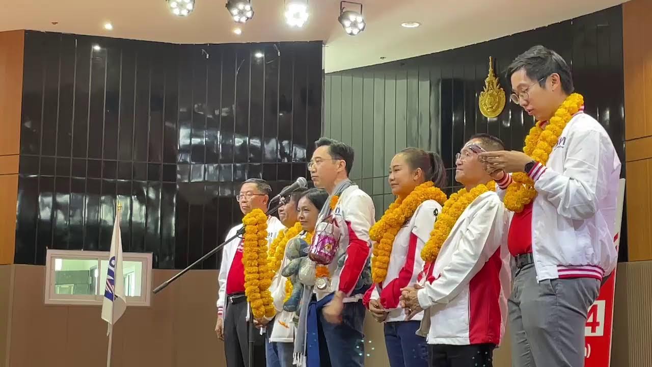 [LIVE]: ‘ยศชนัน’ ลุยปราศรัยโค้งท้ายอีสานใต้ เปิดเวทีเทคโนฯ สกลนคร