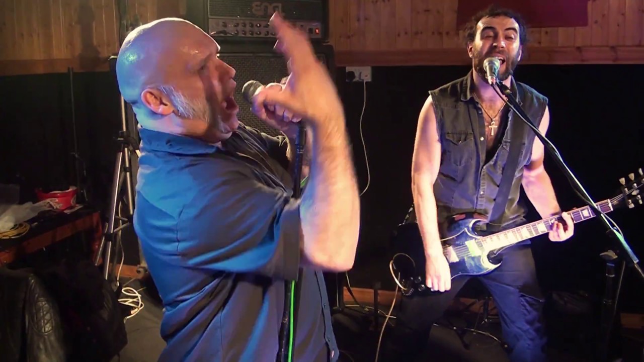 BLAZE BAYLEY : Escape Velocity (OFFICIAL MUSIC VIDEO)