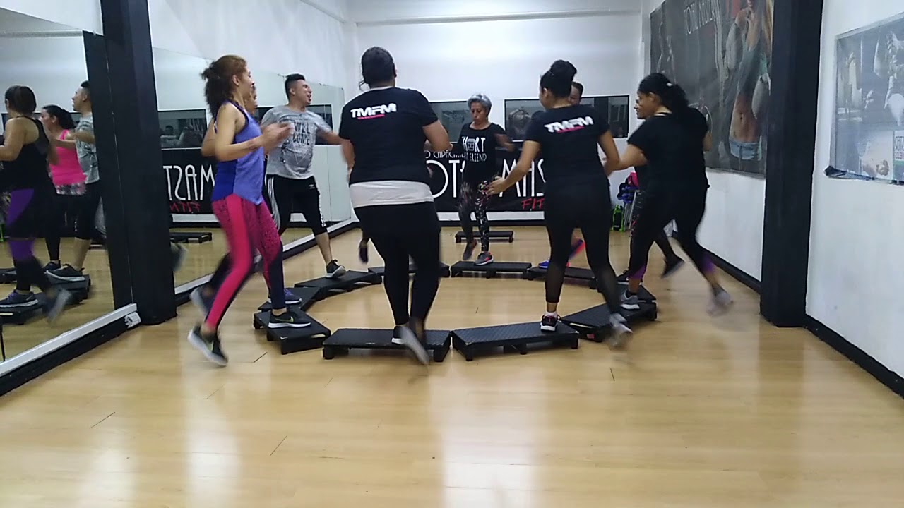 Performance Step en Círculo by Fitness Alive Alejo Villarreal