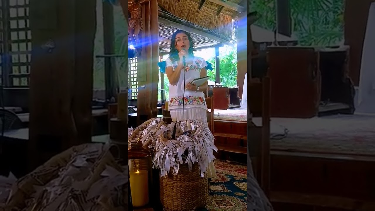 Sáname Lupita Aguilar La Voz De María.    Autor José Ignacio Martínez