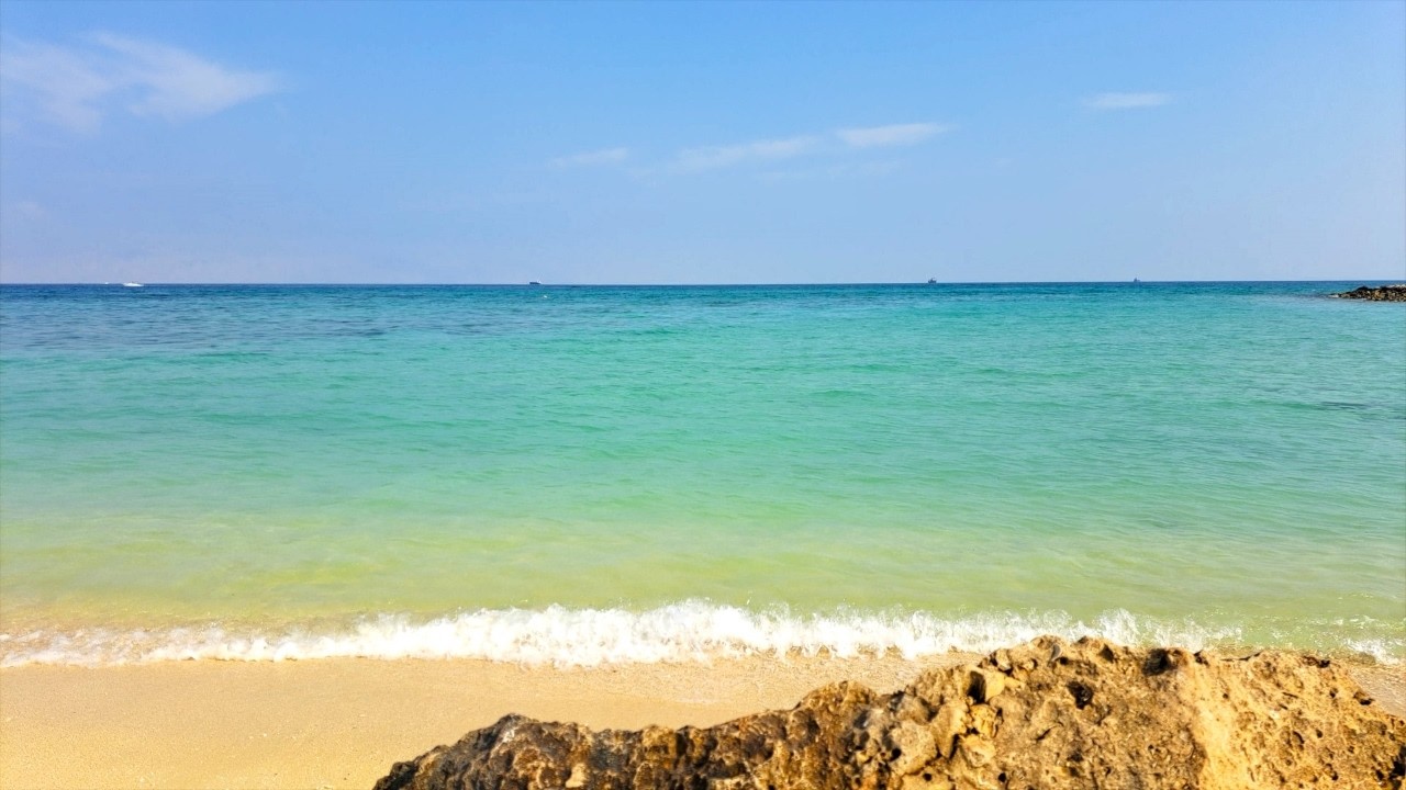 🏝 🏖 Paradise Golden Beach | Crystal Turquoise Water & Gentle Waves | Relaxing Ocean Ambience 🌊