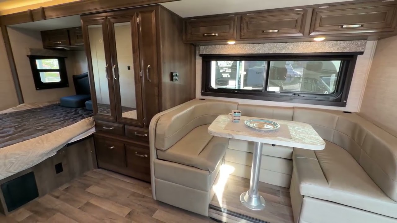 2021 Jayco Melbourne 24L Review | Is This the Perfect Couples RV?