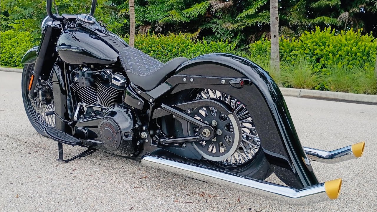 Sold New build mint milwaukee 8 Softail Heritage 23