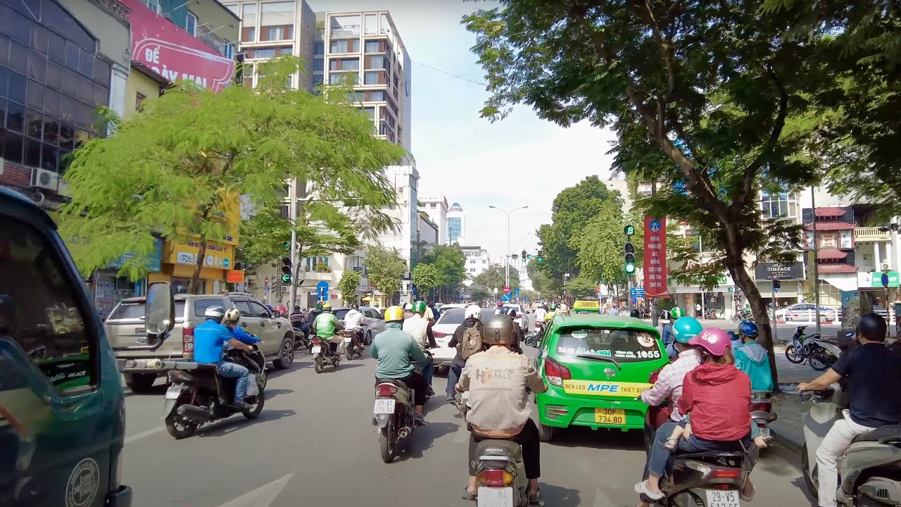 🇻🇳 Hanoi Scooter Driving Old Quarter to Long Bien District | Vietnam (4K)