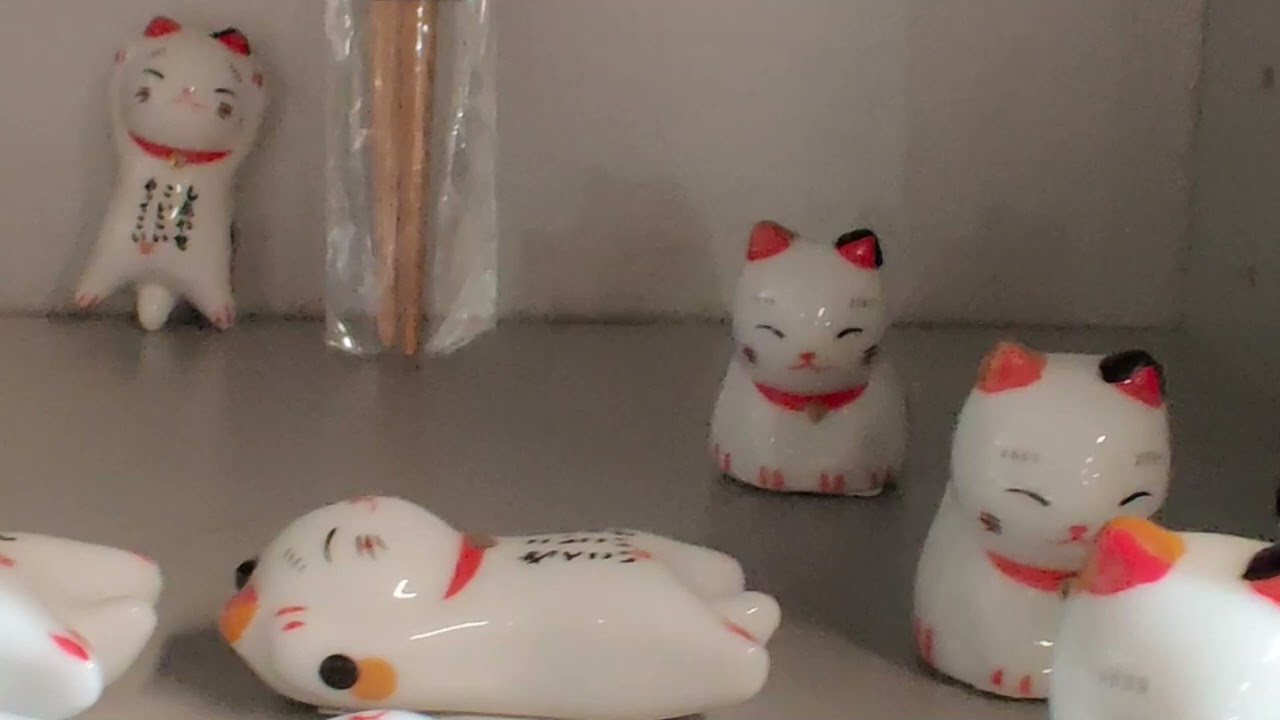 Lucky cat chopsticks holder