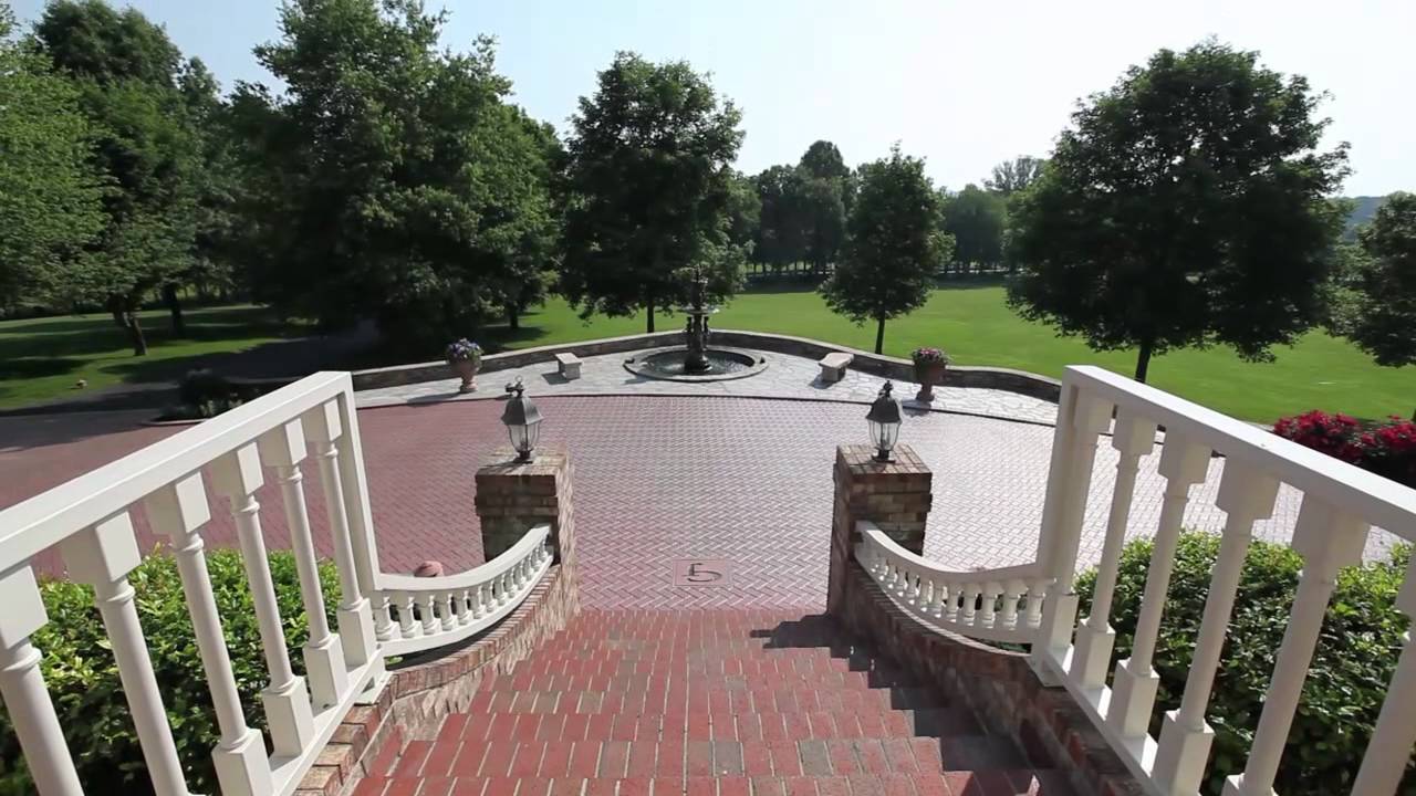 George Jones' Country Gold Estate