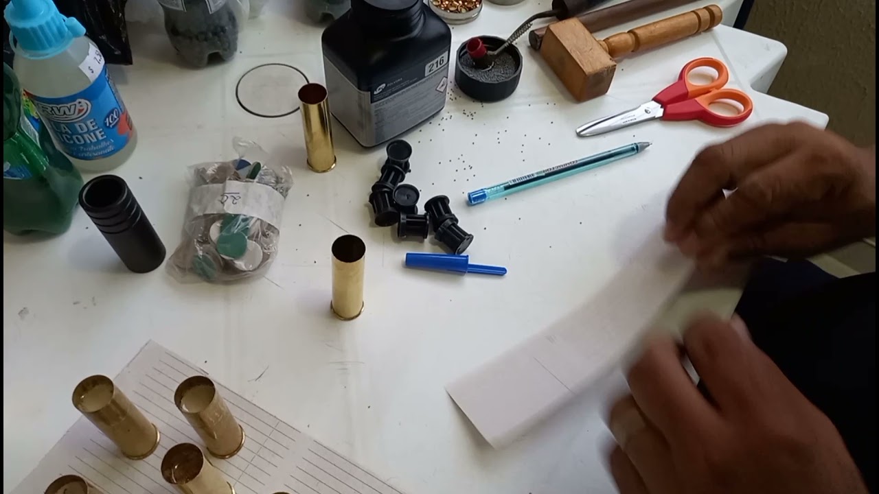 como eu carrego os meus cartuchos calibre 20 usando a bucha Rezende + bucha de papel&atilde;o