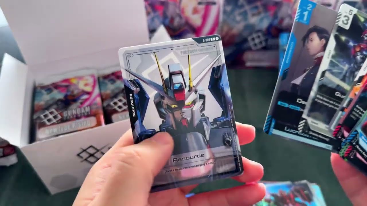 First Look at GD01 – What’s the Ratio of the New Gundam Card Game Case?