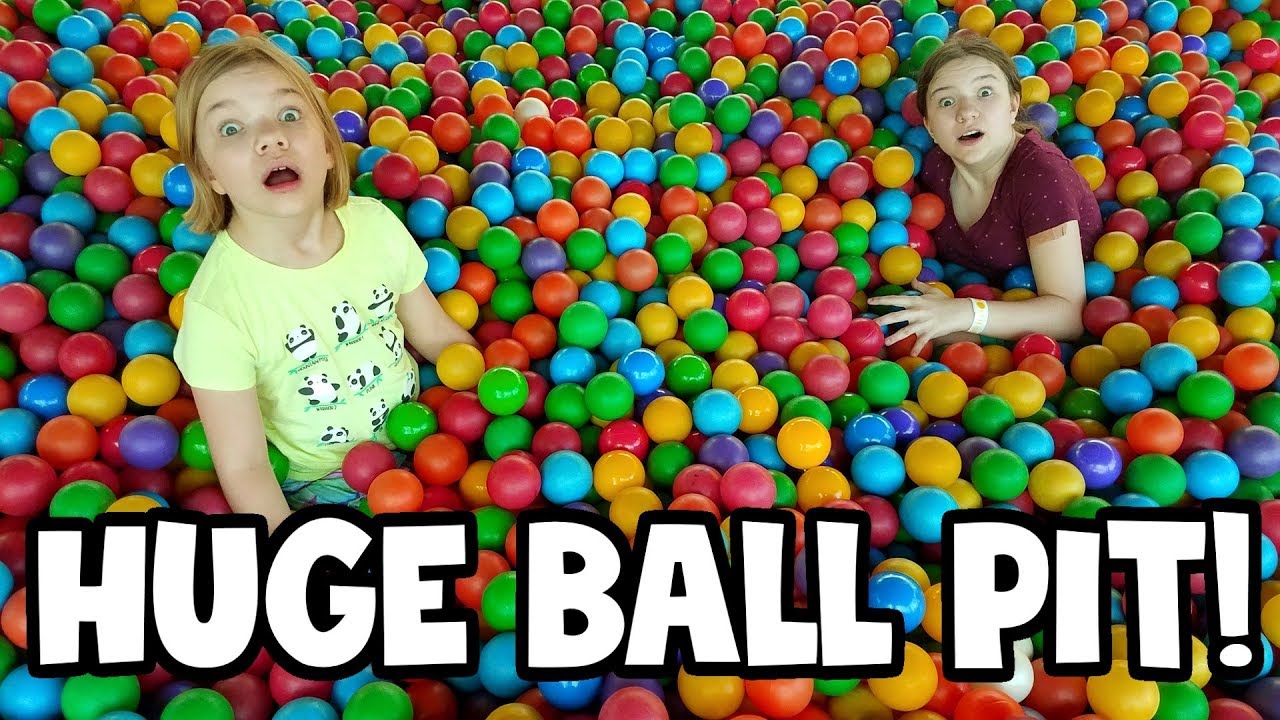 Giant Ball Pit! So Much Fun!