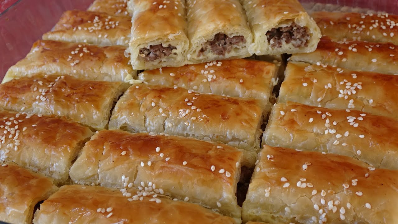 البوريك التركي باللحمة أطيب وألذ وصفة سهلة وسريعة التحضير تستحق التجربة 🥰😋- Borek with meat