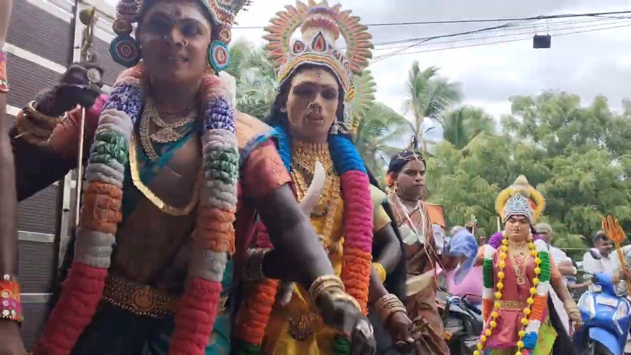 ஸ்ரீ முத்தாரம்மன் தசரா குழுஉதிரமாடன்குடியிருப்பு
