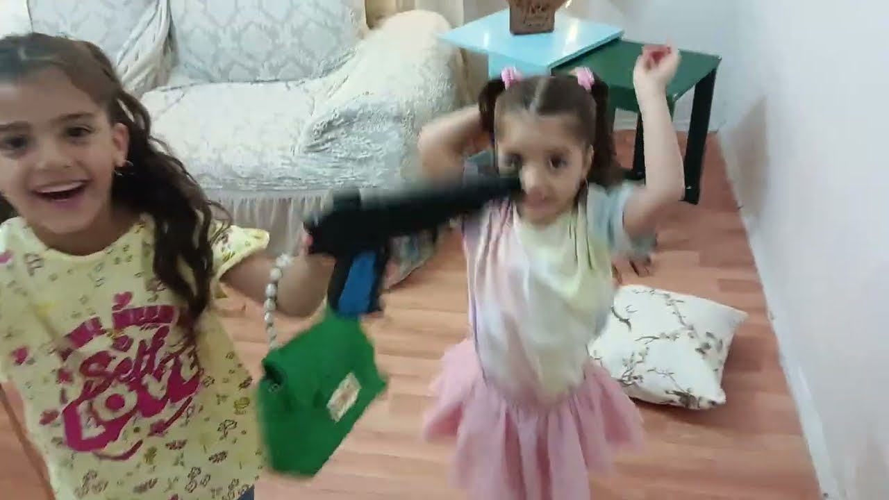 عائله السنافر الحلوين