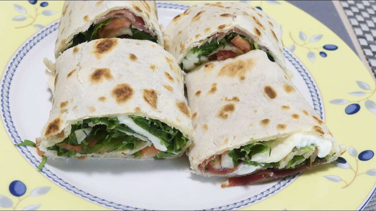 PIADINA CON CRUDO, MOZZARELLA E RUCOLA | Ricetta Piadina Romagnola #5
