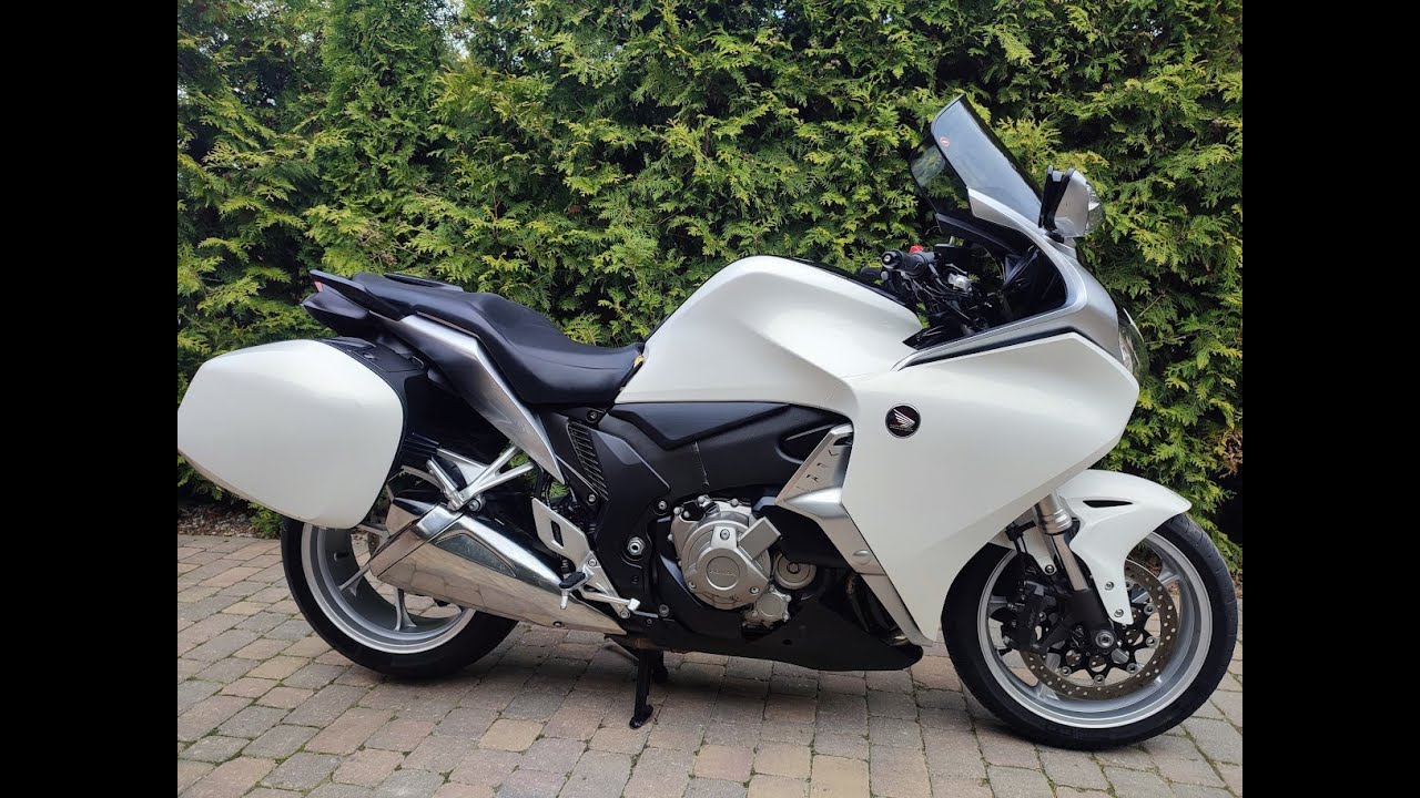 Honda VFR 1200 F  2010 r DTC  tylko 20.500 km!! TUV  TOP Stan!!!