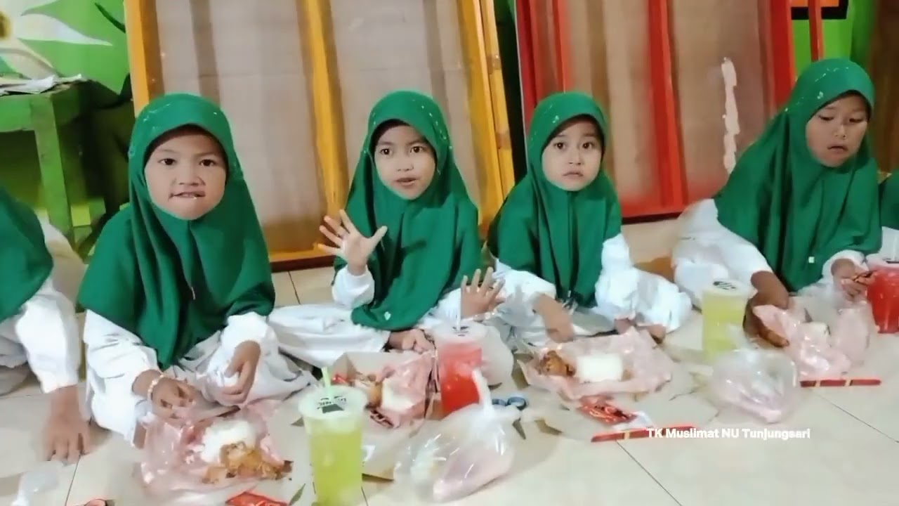 Berbagi Takjil & Buka Bersama / Kegiatan Ramadhan Anak TK Muslimat NU Tunjungsari Siwalan Pekalongan
