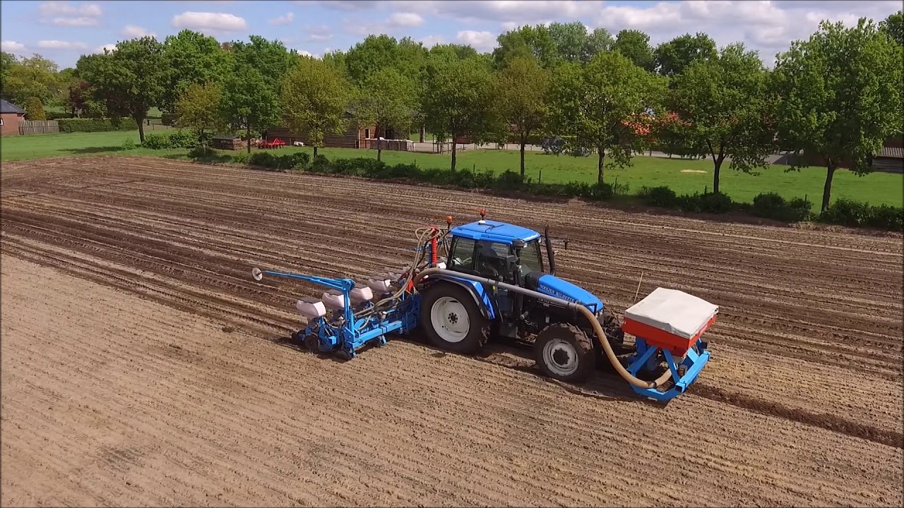 Maize seeding | New Holland TS 115 | Monosem | Mais zaaien | Nooijen Milheeze