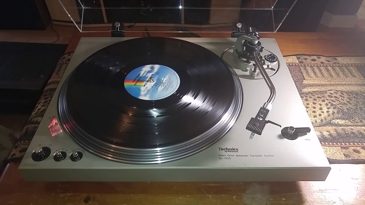 Technics SL 1700 Direct Drive Semi Auto Turntable
