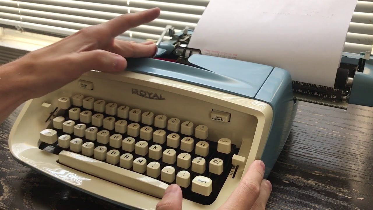 1964 Royal Aristocrat Typewriter Script Cursive Font