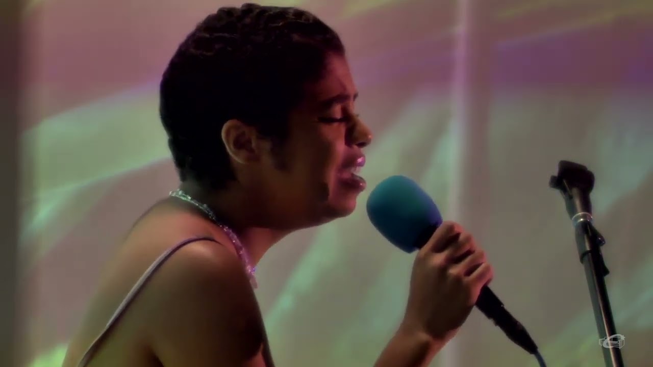 duendita - feel  [live at couches]