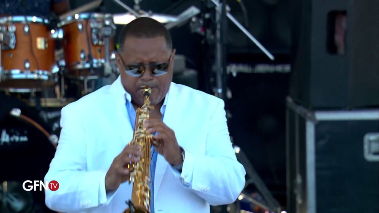 Najee Live - Can't Hide Love
