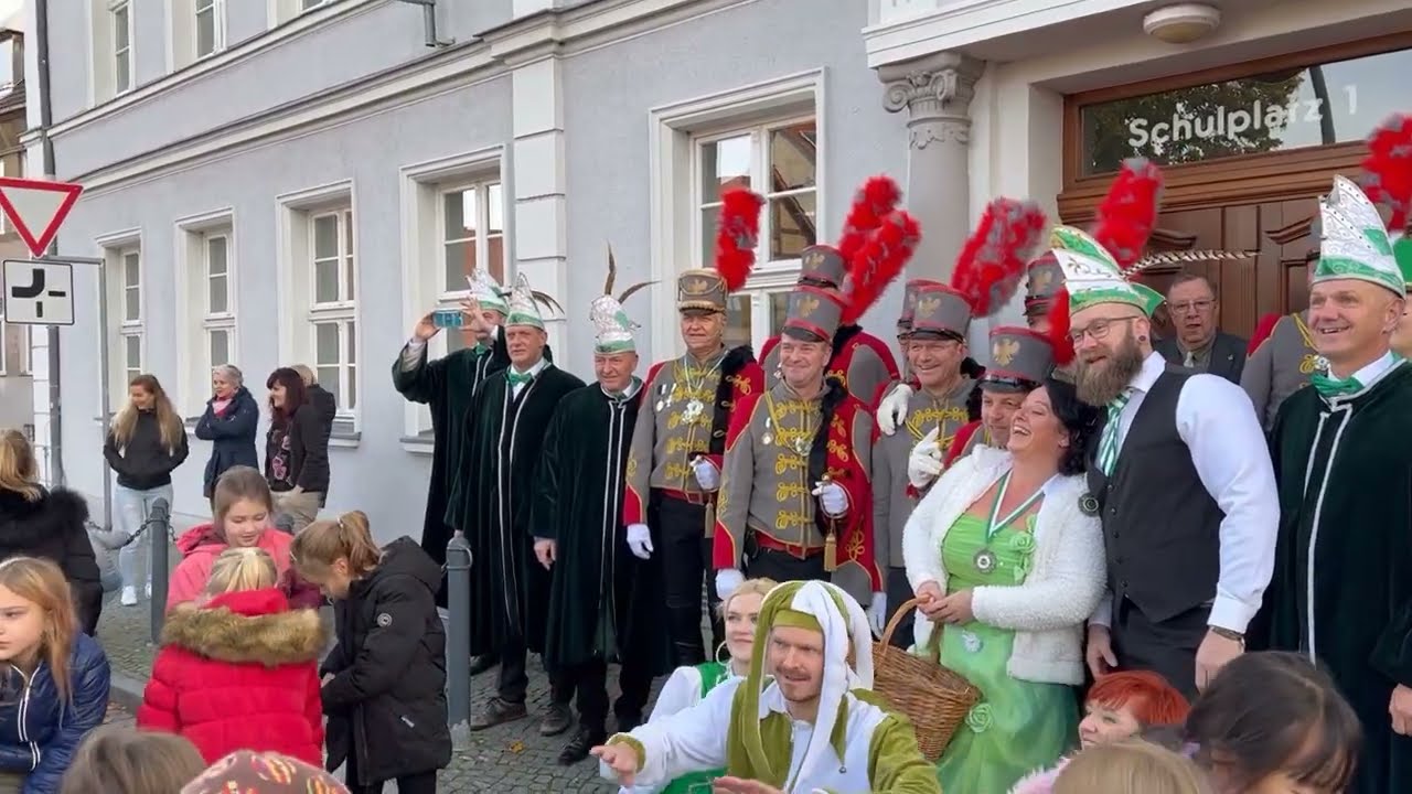 Schlips abschneiden am 11.11.2022 in Klötze