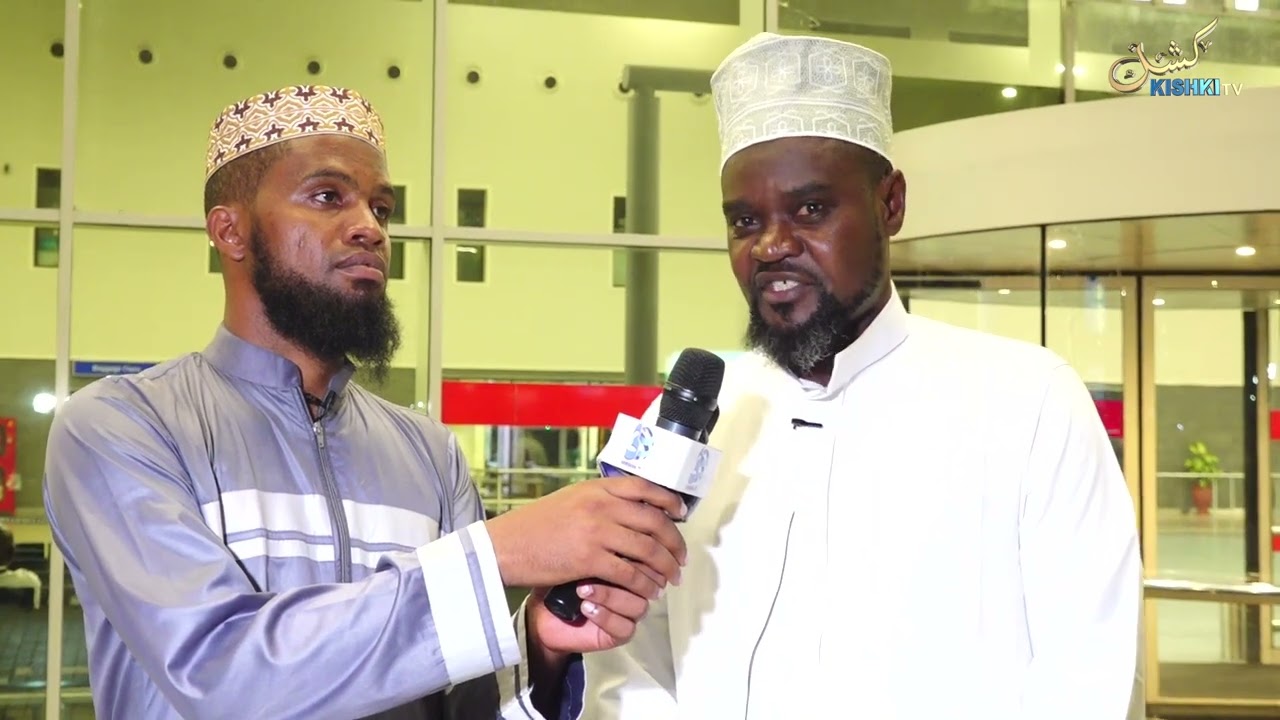 Mapokezi ya Sheikh Hassan Nyamweru wa Burundi - Julius Nyerere Airport