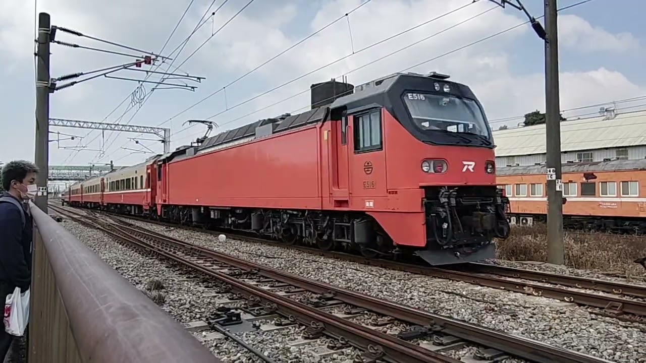 彰化縣二水南，511次莒光號雙單2715次Dr1000，通過