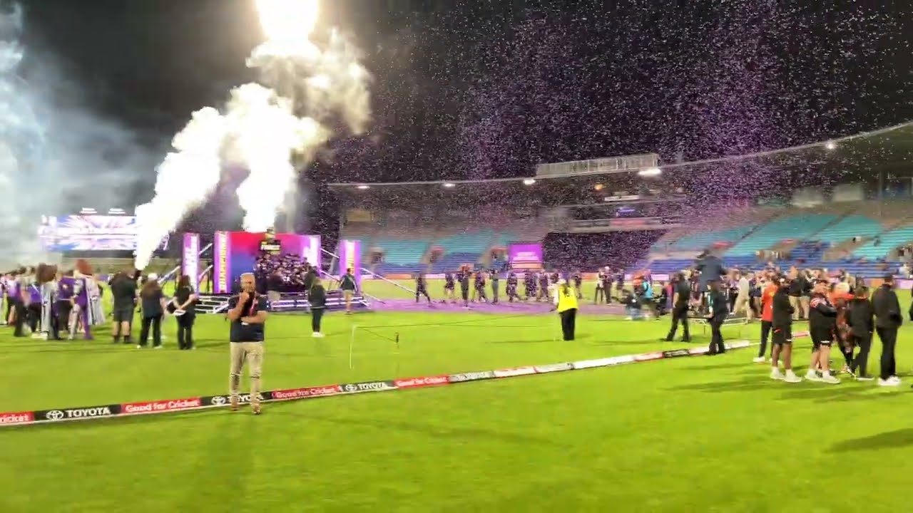 WINNING MOMENT AND TROPHY LIFTING OF THE WBBL|11 FINAL!