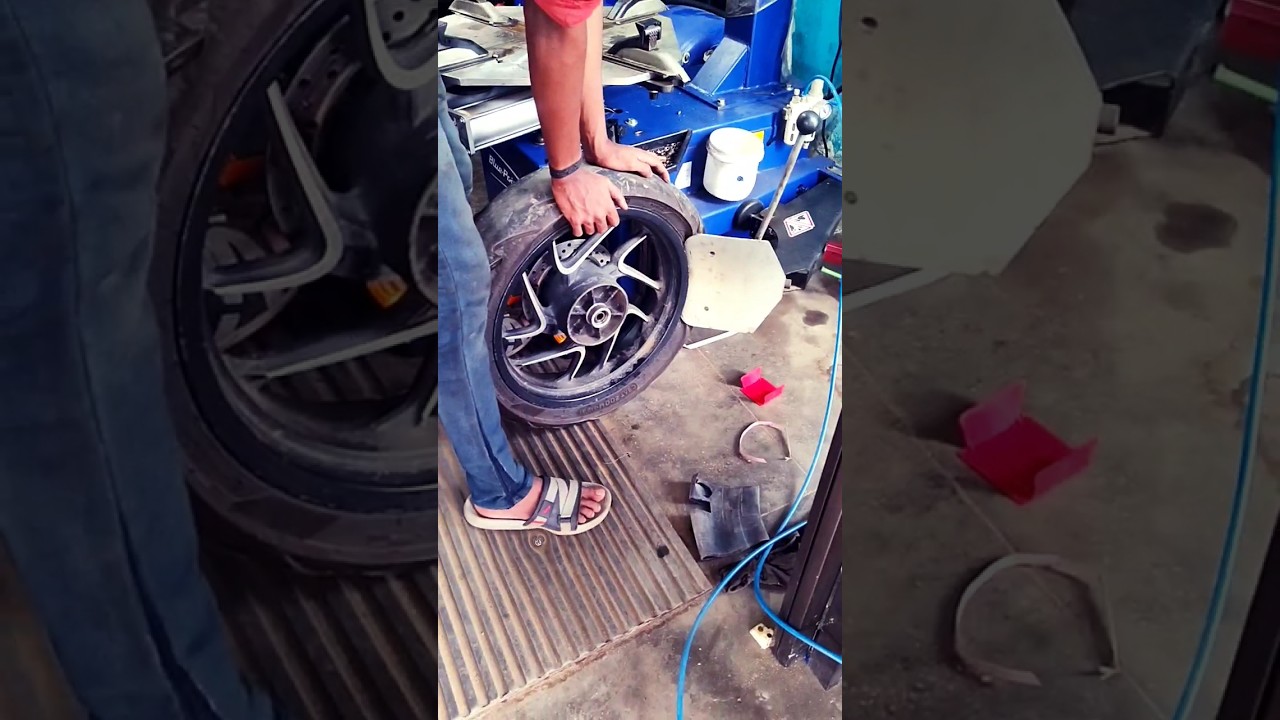 oversized tyre fitting Bajaj dominar 400..180/55/ZR17 #dominar400 #mt15modified #kismatind#kawasaki
