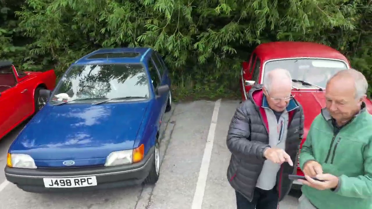 Prestatyn classic car show drive out