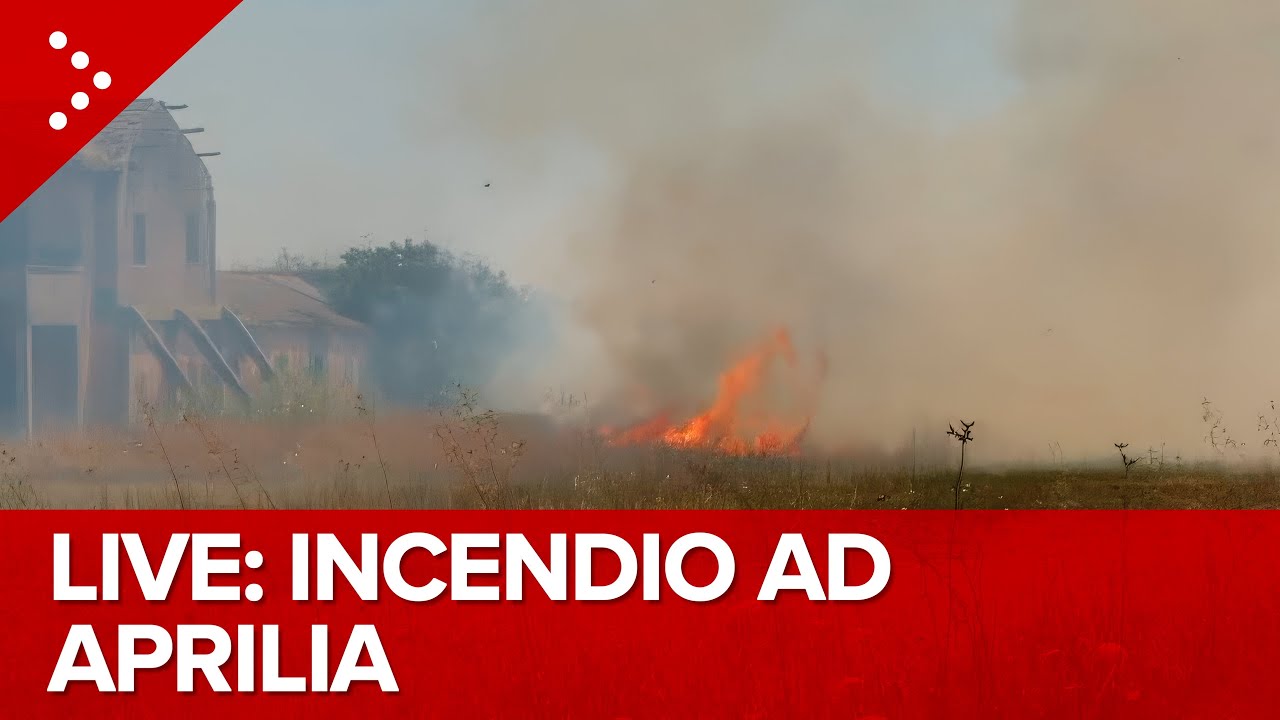 LIVE Incendio ad Aprilia minaccia edifici: diretta video