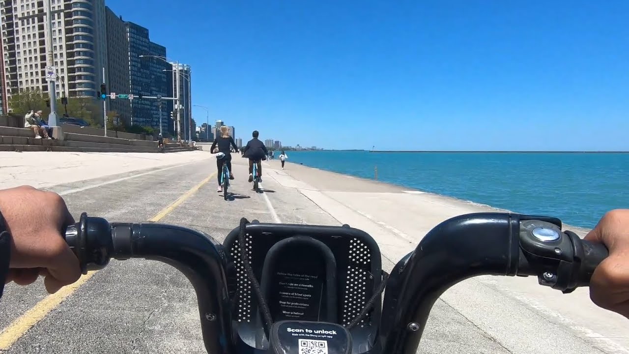 Riding Along Chicago's Lakefront Trail on a Divvy Bike