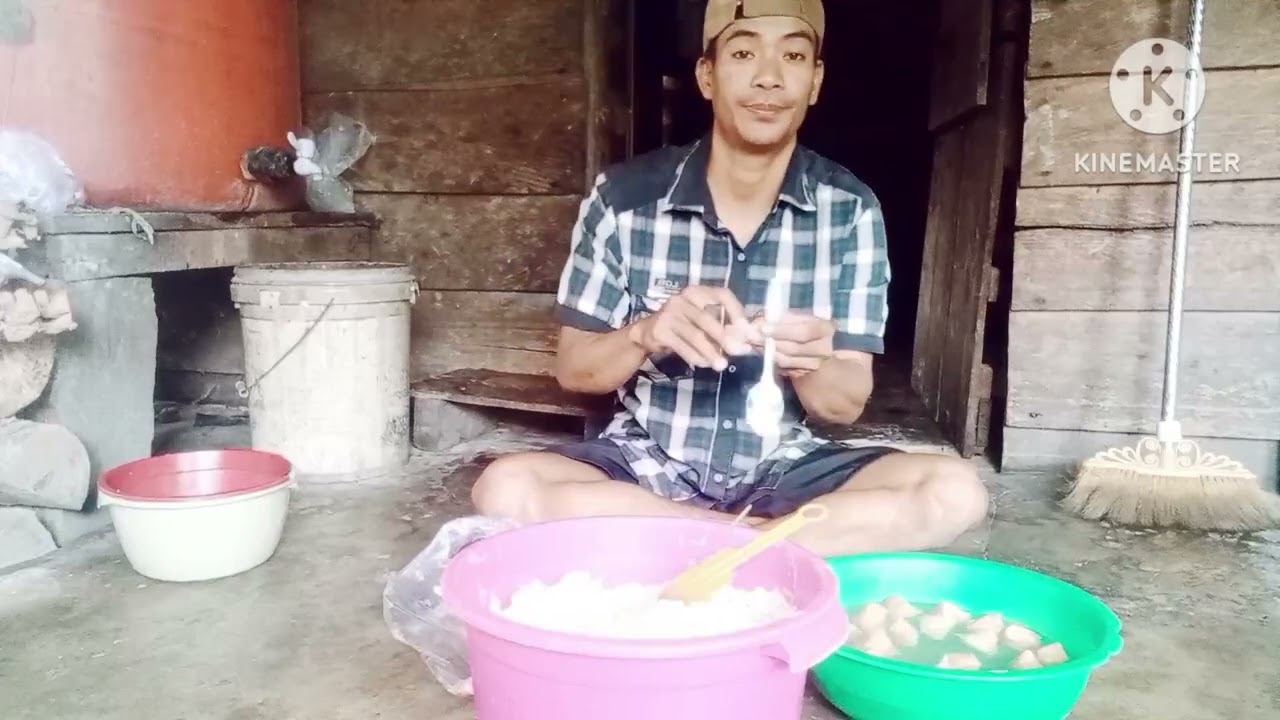 Proses pencetakan bakso tahu 