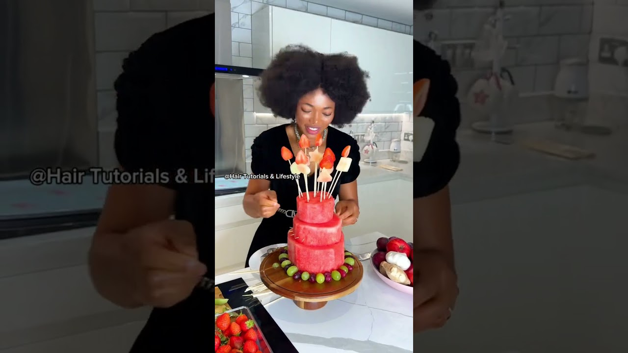 Making fruits cake for Muna’s birthday party 🥳