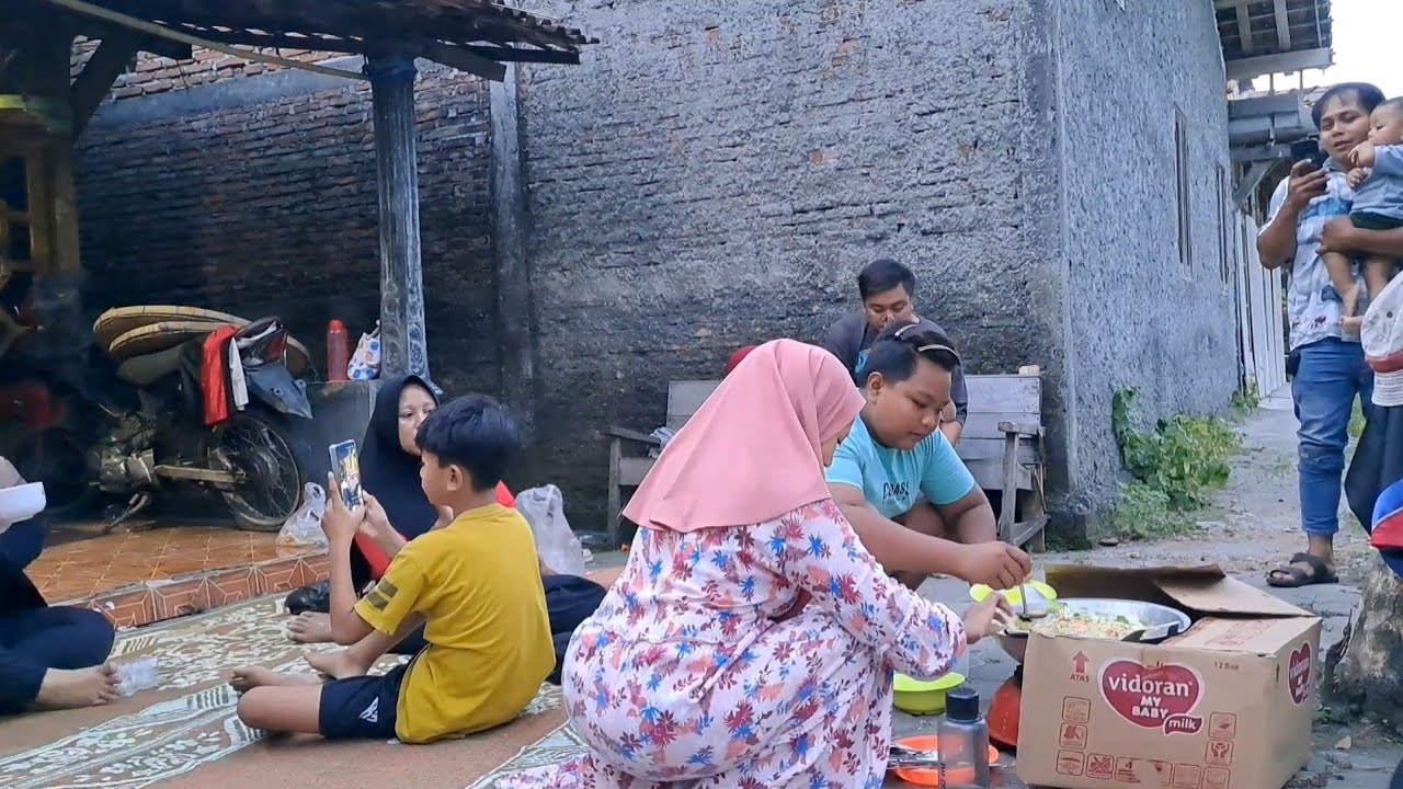 Masak Seblak Bareng-Bareng Diemperan Emak XL‼️