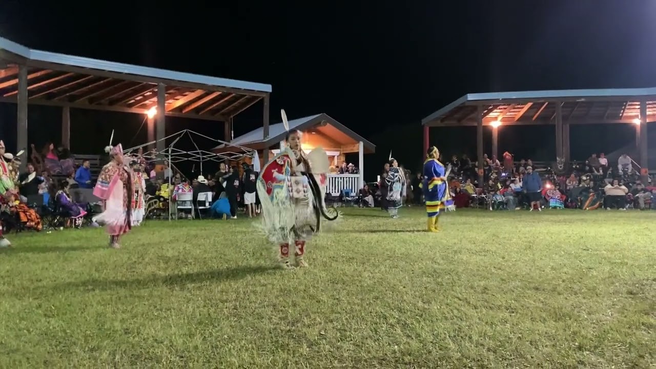 Round dance Jr womens Traditional Driftpile powwow 2022
