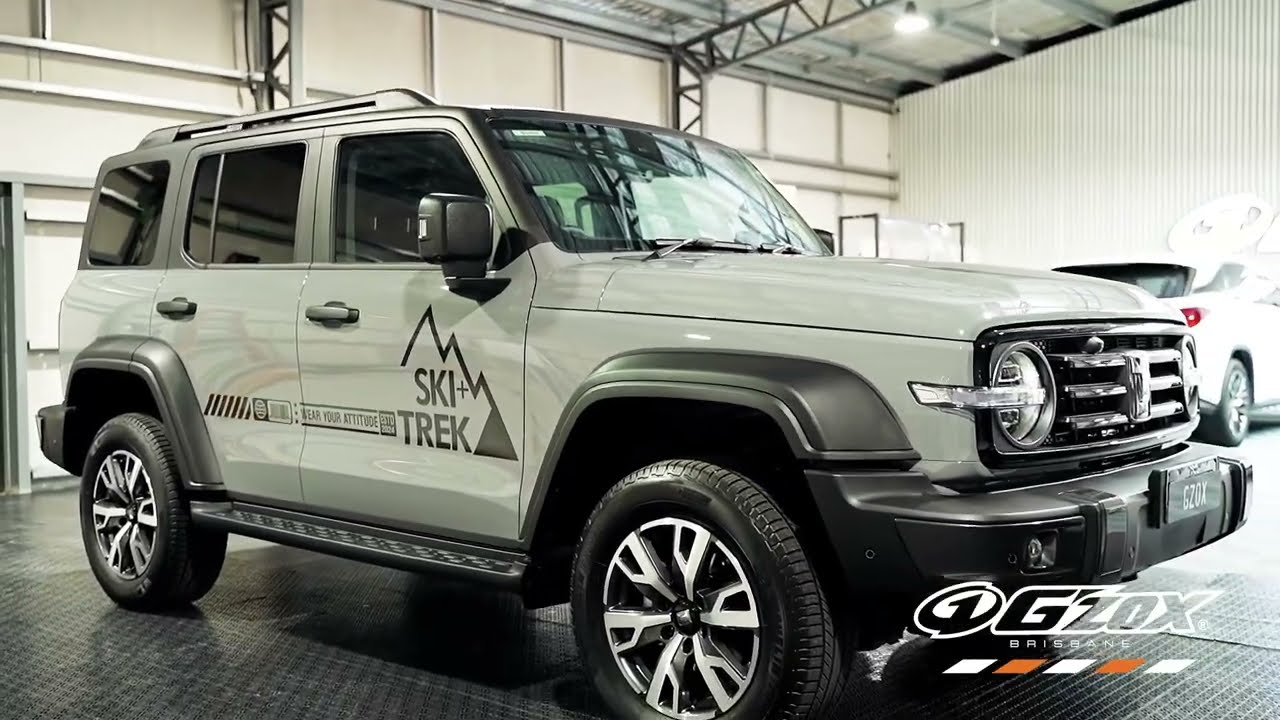 Matte Black Roof Wrap & Custom Ride Stripes Design
