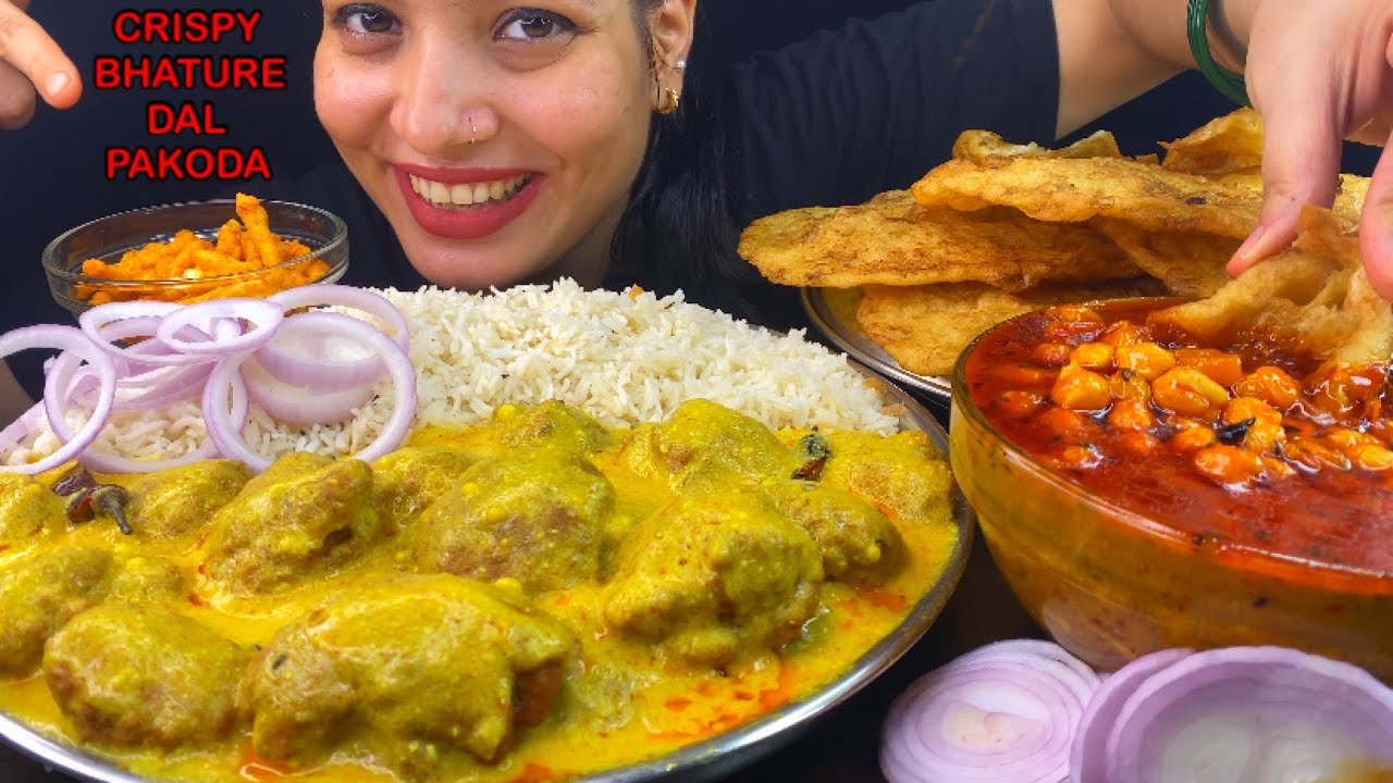 Eating Spicy🔥 Chole, Crispy Bhatura, Dal Pakoda Kadi, Basmati Rice | Indian Food Eating Mukbang Show