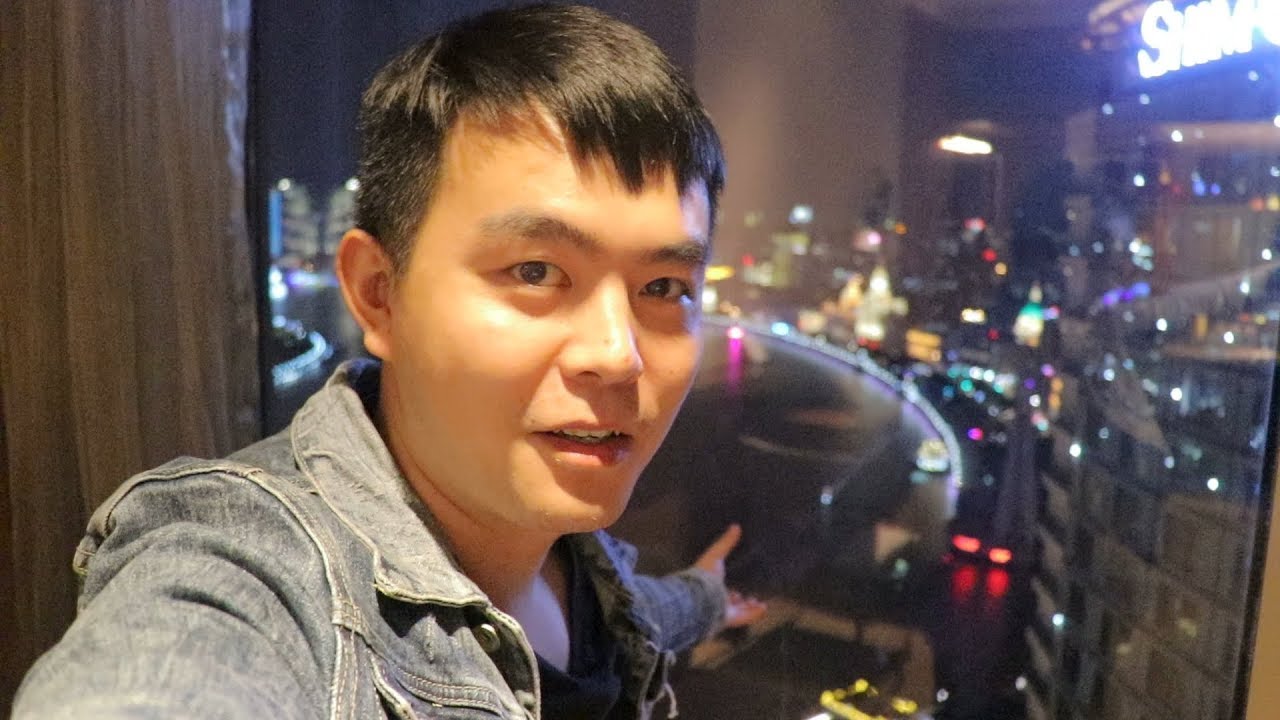 网红第一次来上海，住酒店一晚上就3000块，睡一晚当我一个月工资