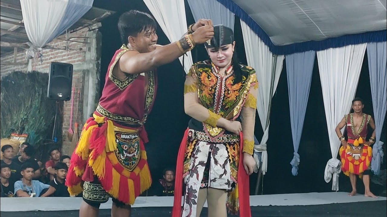 BIKIN BAPERR 💞 YOSSIKA PEGANG MESRA KEPALA NATALIA
