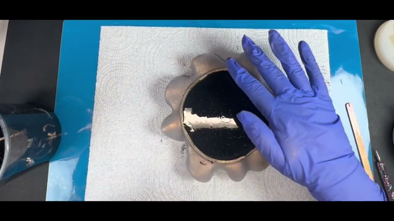 Look at this little shell tray..