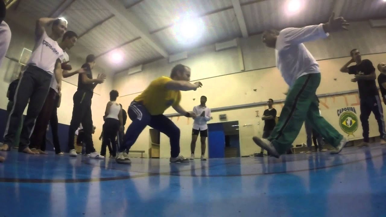 Roda de Capoeira com M  Espirro, M  Irani