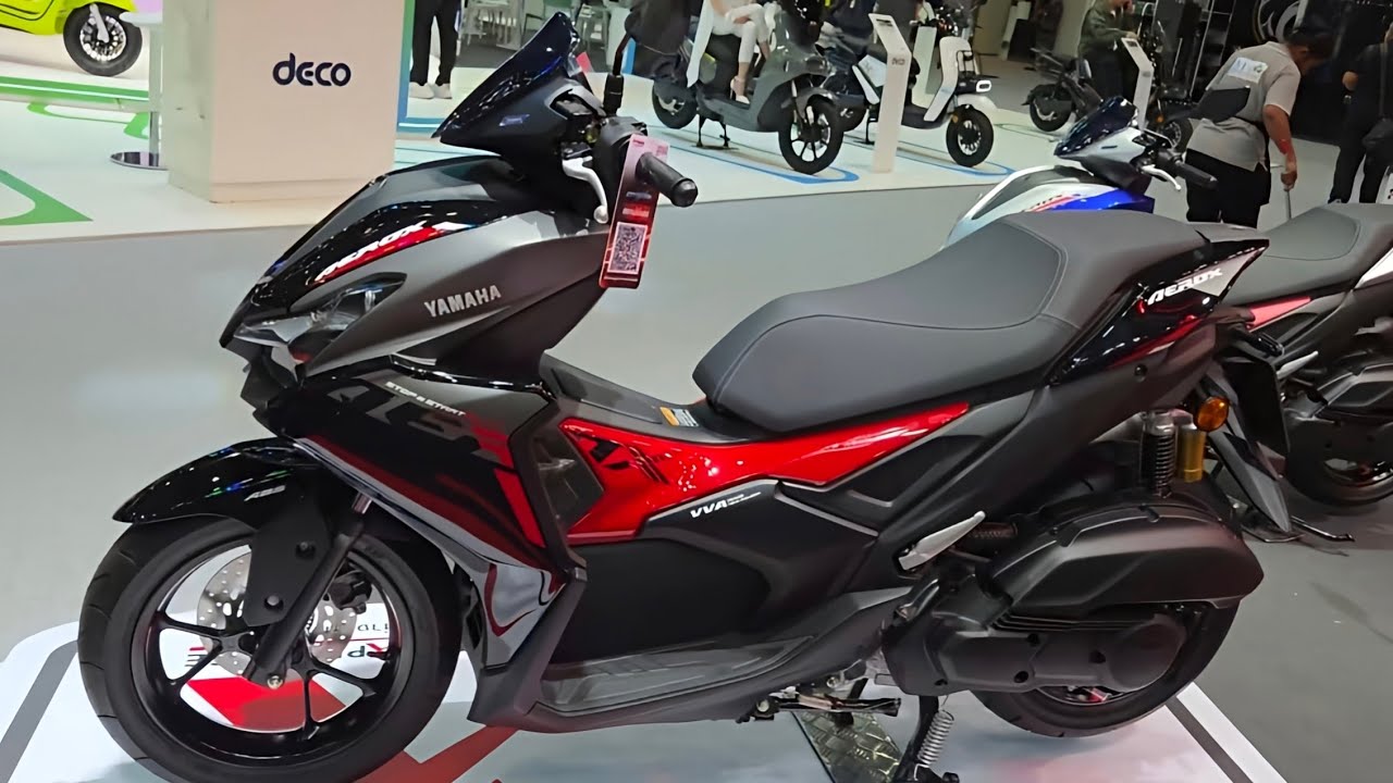 Выпущен мотоцикл YAMAHA AEROX 155 ALPHA ABS 2026 года выпуска, чёрно-красного цвета &mdash; обзор реаль...