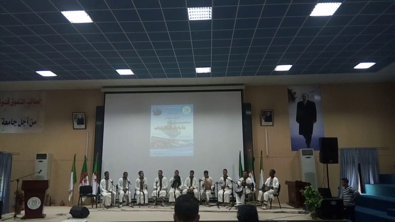 فرقة السراج للانشاد والمديح   الناس  ماشية للنبي