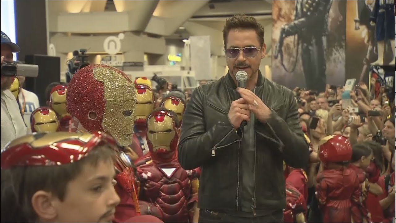 Robert Downey Jr appears in Iron Man 3 kids costume contest at San Diego Comic-Con 2012