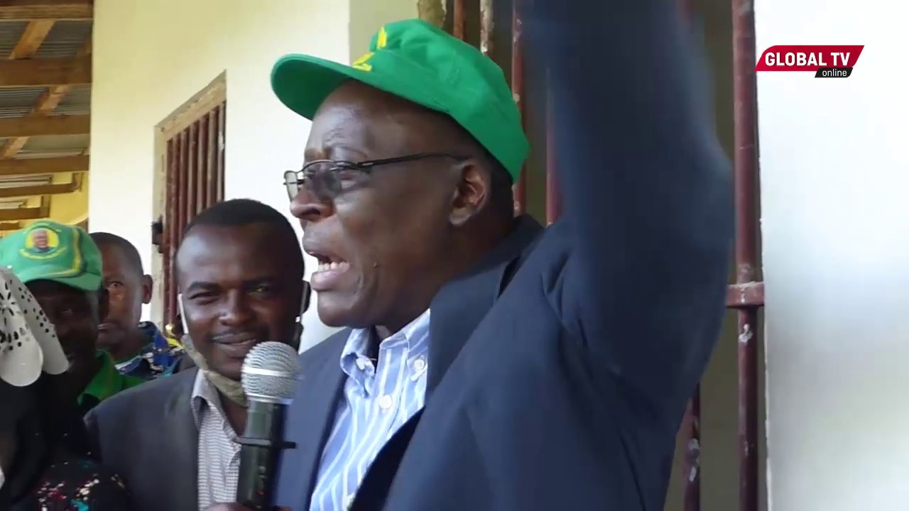 CCM Yatikisa ARUMERU, Mbunge PALLANGYO Atoa VITANDA vya UMEME Kwa WAKINAMAMA...