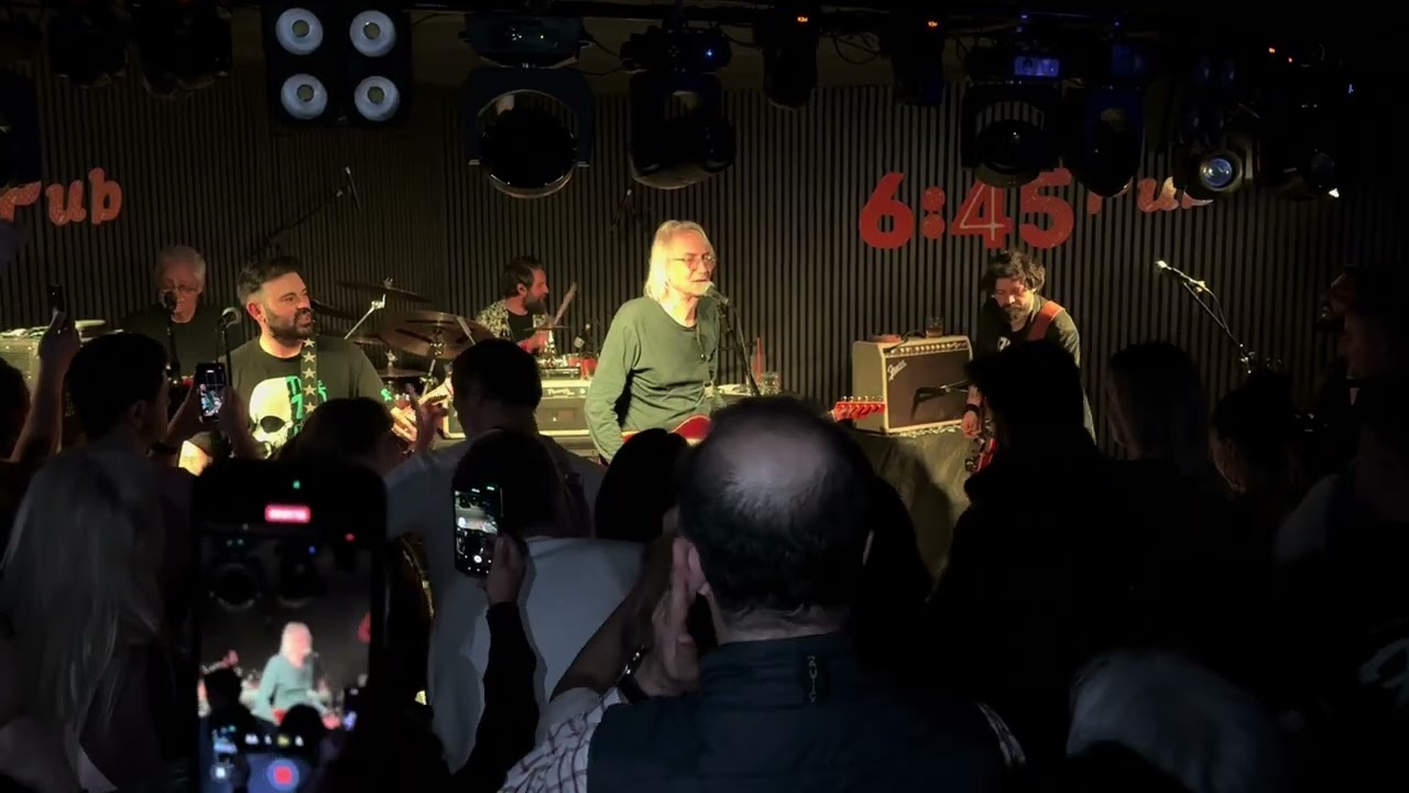 Bulutsuzluk Özlemi'nden Mersin'de muhteşem konser