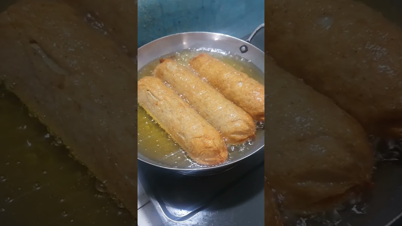 Cô Ba Bội làm bánh ướt mặn